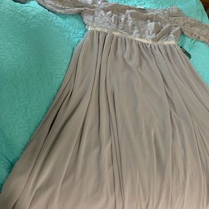 Off shoulder lace gown. Size 20. New with tags.